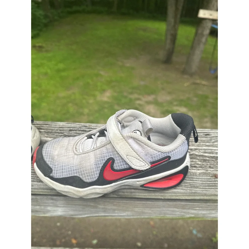 Nike Air Max Motif Kids Shoes White Black Red FN4459-102 Size 12.5C